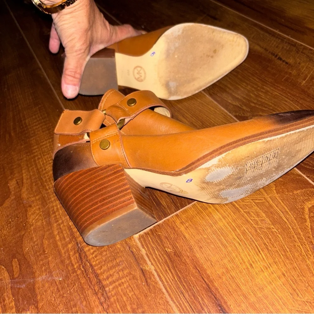 Michael Kors Brown Heeled Boots With Gold Rings. Size 6M Women - Picture 7 of 10